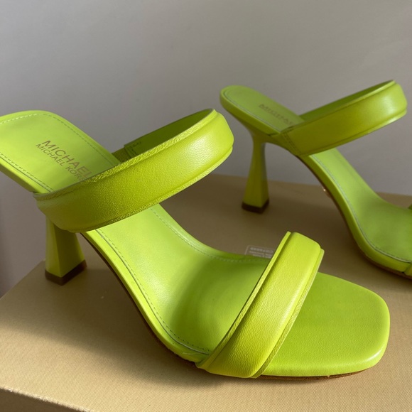 Michael Kors Womens Clara Mule Sandals Heels Limeade Size 5.5 - Picture 3 of 8